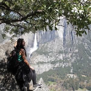 Meet your Posher, Larissa